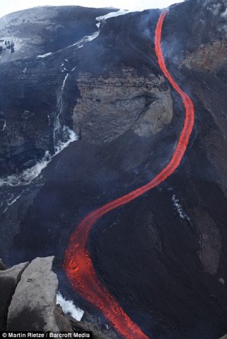 Erupcion Eyjafjallajokull 004